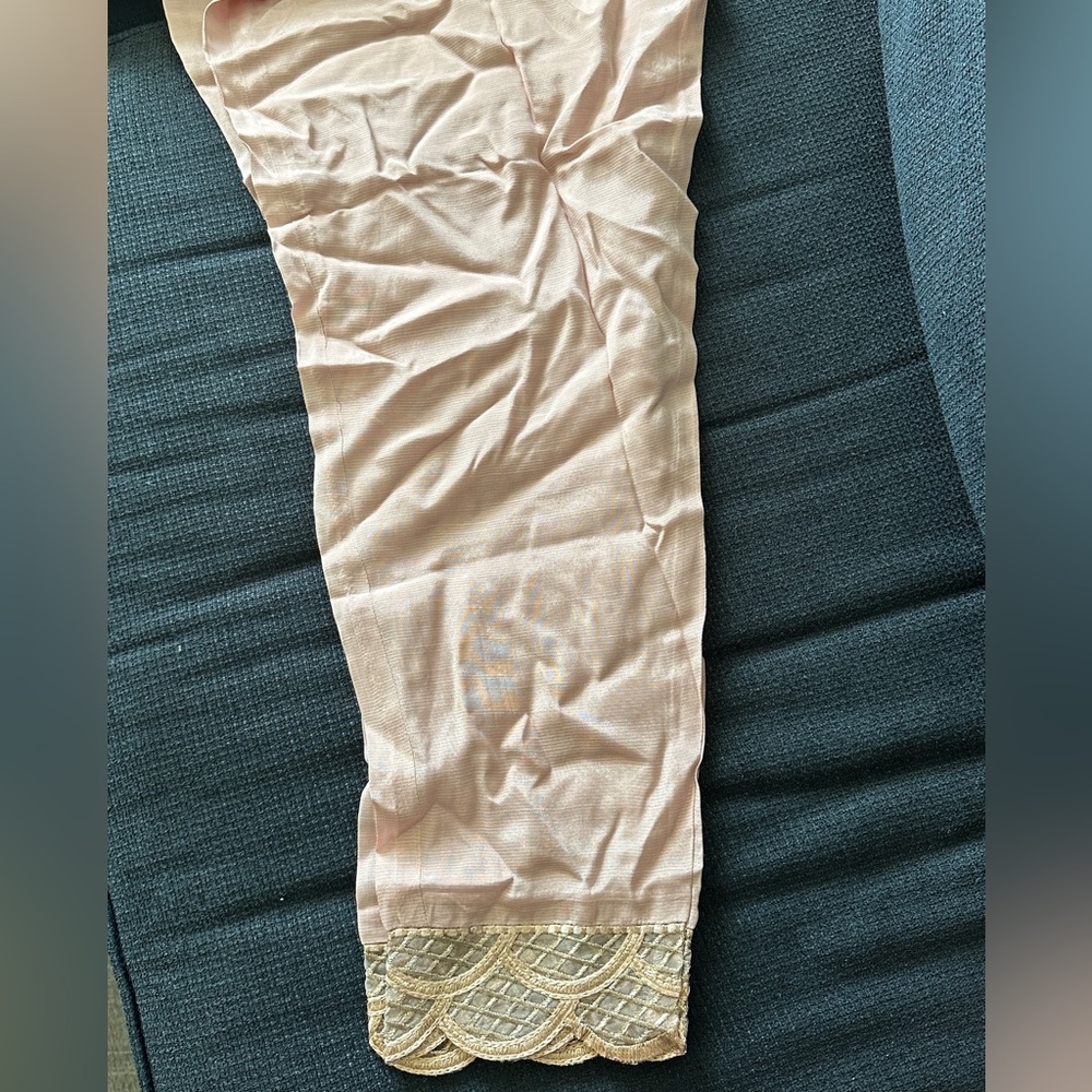 Elegant Pink Embroidered kurta suits, Pakistani/Indian wear - Picture 10 of 12